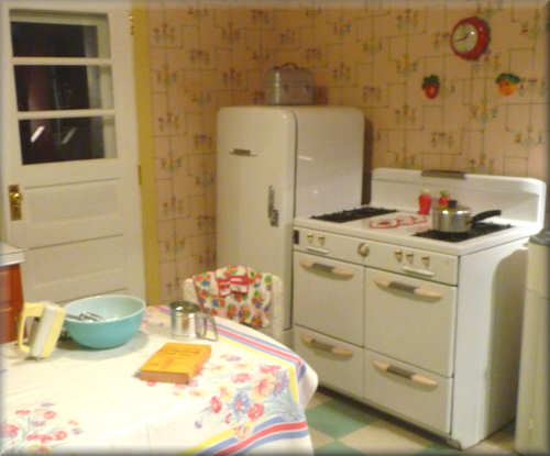 This image has an empty alt attribute; its file name is OldKitchen.jpg